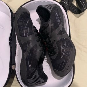 New Nfinity Black Cheer shoes